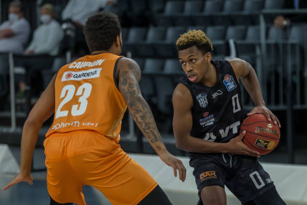 通过完善的 通过完善的